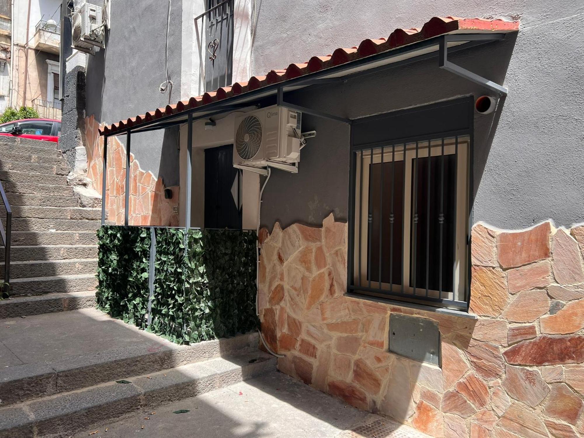 Lory House Apartment Катанія Екстер'єр фото